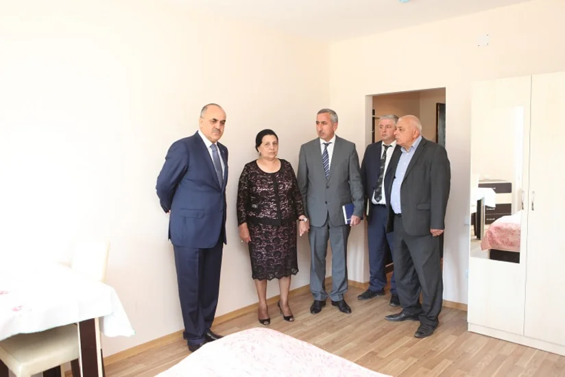 Yanan binanın sakinlərinin yerləşdiriləcəyi ünvanlar açıqlanıb