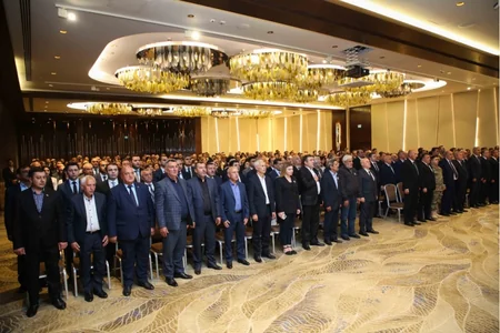 YAP-ın təsis edilməsinin 30 illiyi münasibətilə Xətai rayonunda konfrans keçirilib