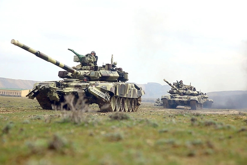 Troops involved in exercise move forward to operational areas