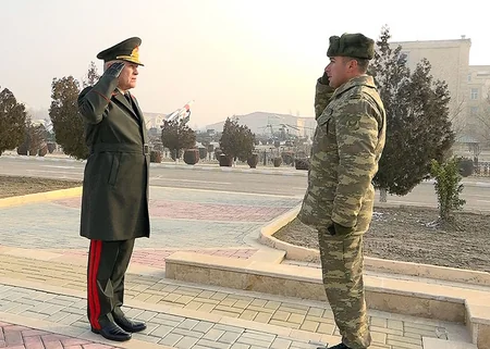 Naxçıvan Qarnizonu Qoşunlarında fərqlənən hərbçilər mükafatlandırılıb