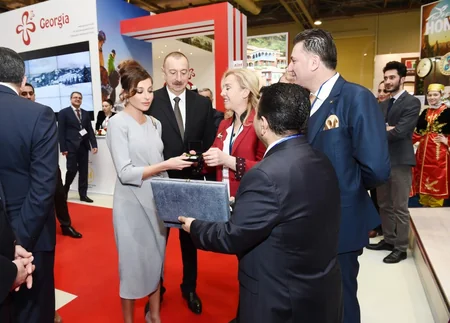 Prezident İlham Əliyev “AITF-2018” XVII Azərbaycan Beynəlxalq turizm və səyahətlər sərgisi ilə tanış olub - YENİLƏNİB - 2