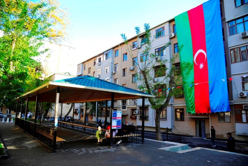 Bakıda abadlaşdırılan növbəti həyət sakinlərin istifadəsinə verilib