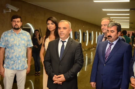 Bakı metrosunda foto-sərgi keçirilir - FOTOSESSİYA