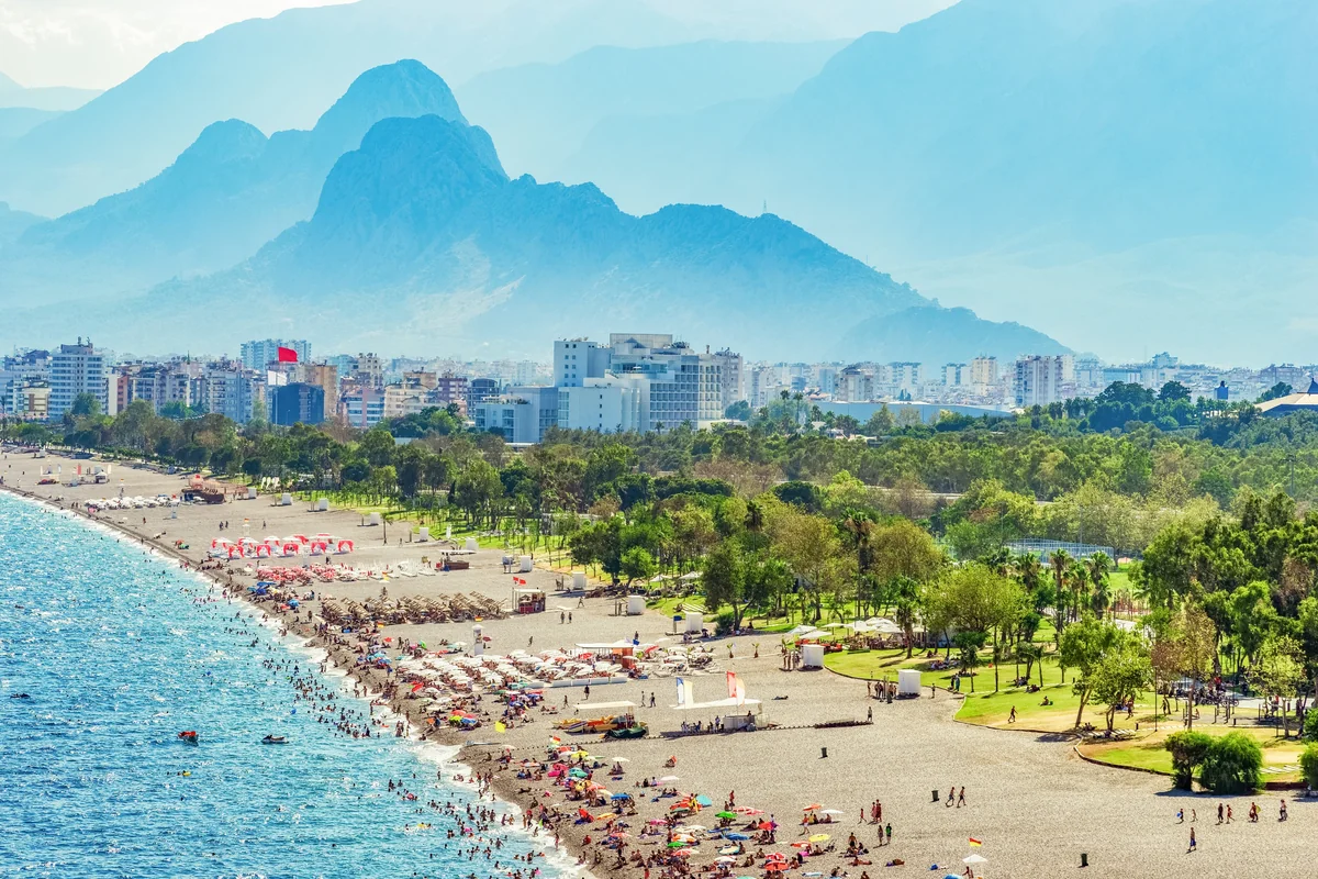 Antalya: Russian groups boost tourism sector in Turkey