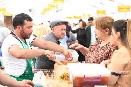 Bal yarmarkasına ilk dəfə Şərqi Zəngəzur və Qarabağdan fermerlər qatılıb