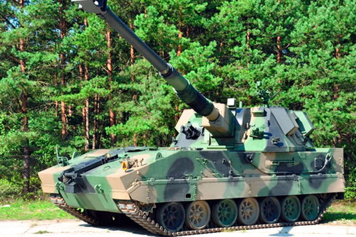 Польша передаст Украине восемь самоходных гаубиц Krab