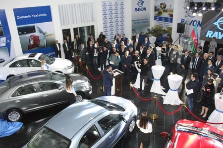 Özbəkistan avtomobil brendi Bakıda 4 yeni modelini təqdim edib - FOTO