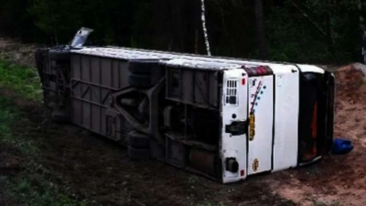 ​Meksikada avtobus aşıb, 59 nəfər yaralanıb