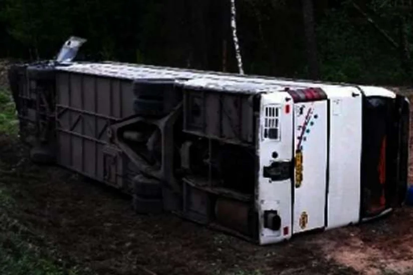 ​На юге Мексики перевернулся автобус, 59 человек пострадали