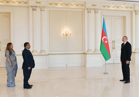 President Ilham Aliyev receives credentials of incoming Bangladeshi ambassador