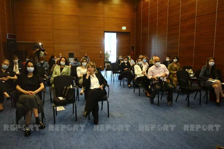 Gürcüstan azərbaycanlıları arasında erkən evliliklə bağlı araşdırma təqdim edilib