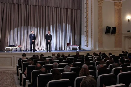 Sumqayıt teatrı yeni mövsümü əsaslı təmirdən çıxan binada açıb