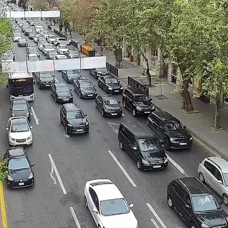 Bakının bir sıra yollarında tıxac var - SİYAHI