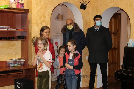 Ukraynada Heydər Əliyevin ruhuna kimsəsiz uşaqlara ehsan paylanıb