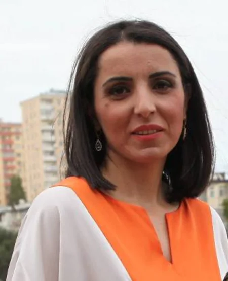 Təhsil Nazirliyi BDU-nun mətbuat xidmətinin rəhbərini diplomla təltif edib