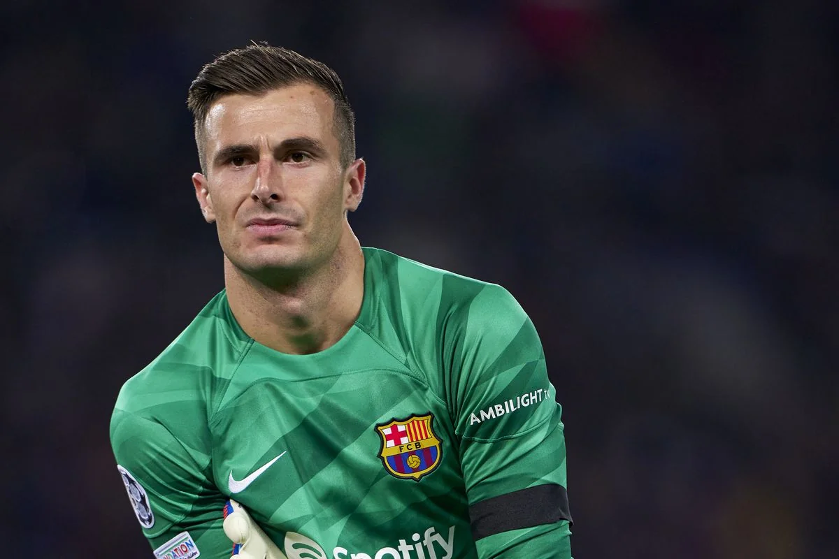 Галатасарай может купить вратаря Барселоны
