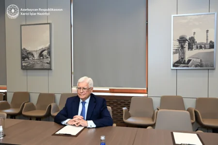 Azerbaijani FM receives outgoing Russian ambassador