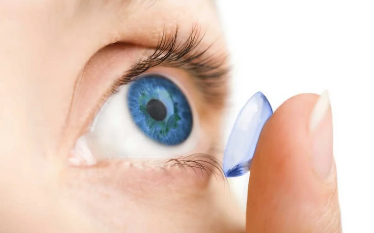 Azerbaijan starts importing contact lenses from Japan