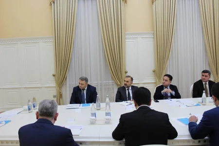 Nazirlər Kabinetində narkotik vasitələrlə mübarizəyə dair görüş keçirilib