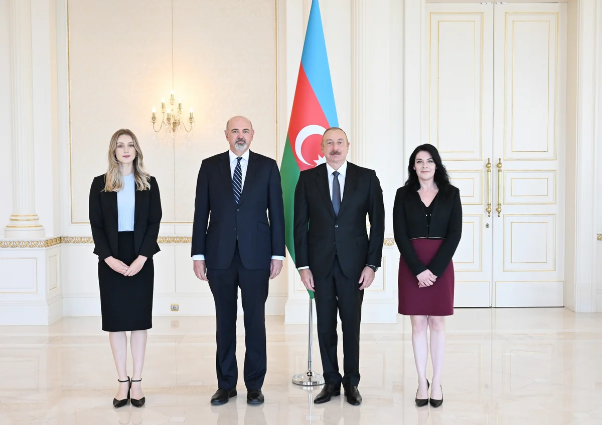 İlham Əliyev Avstraliyanın Azərbaycanda yeni təyin olunmuş səfirinin etimadnaməsini qəbul edib - YENİLƏNİB