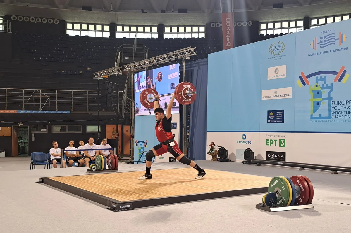 Azərbaycanın daha bir ağırlıqqaldıranı Avropa birinciliyində medallar qazanıb