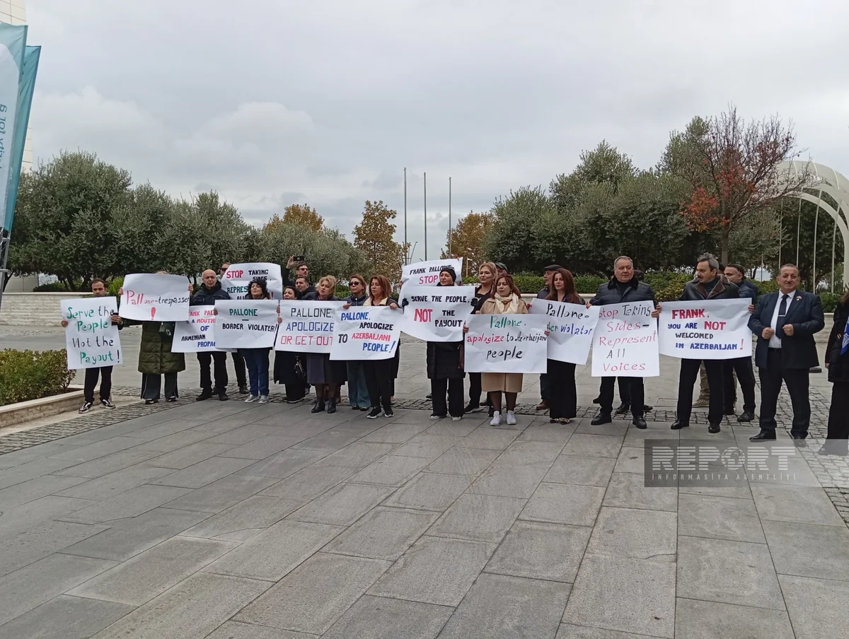 Bakıda Frank Peloniyə qarşı etiraz aksiyası keçirilib - YENİLƏNİB
