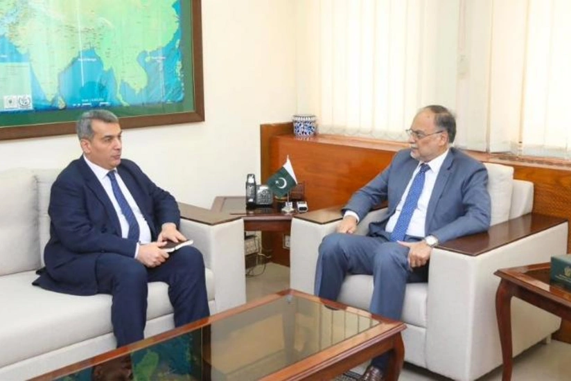 Azerbaijani ambassador, Pakistani minister mull economic partnership