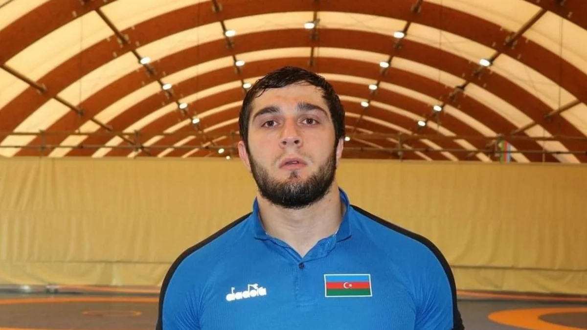 Avropa çempionatı: Azərbaycan güləşçisi bürünc medal görüşünə vəsiqə qazanıb