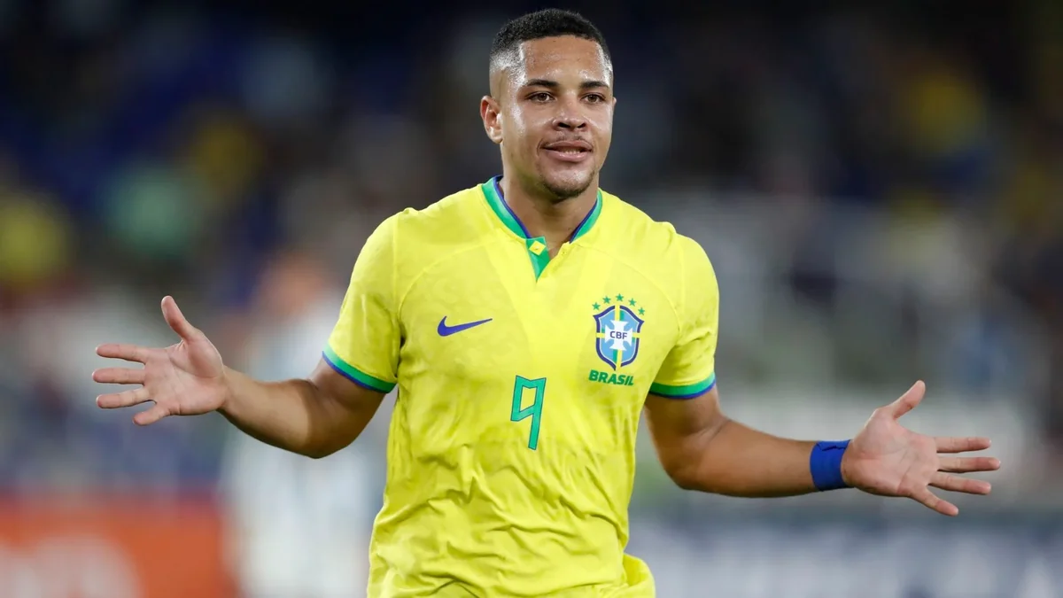 Braziliya millisinin hücumçusu “Barselona”ya keçib