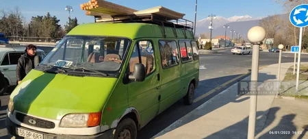 Şəkidə mikroavtobusla TIR toqquşub, xəsarət alan var