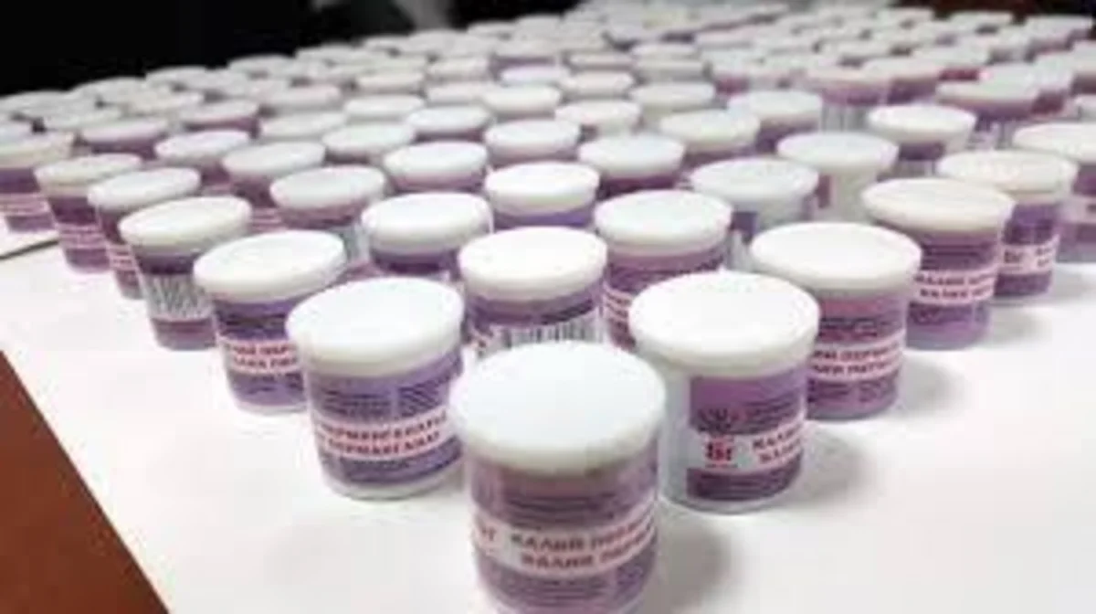 Azərbaycan gömrükçüləri 185 qram kalium permanqanat aşkar edib