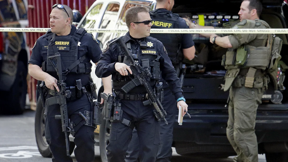 Texasda baş verən atışmada üç polis əməkdaşı yaralandı