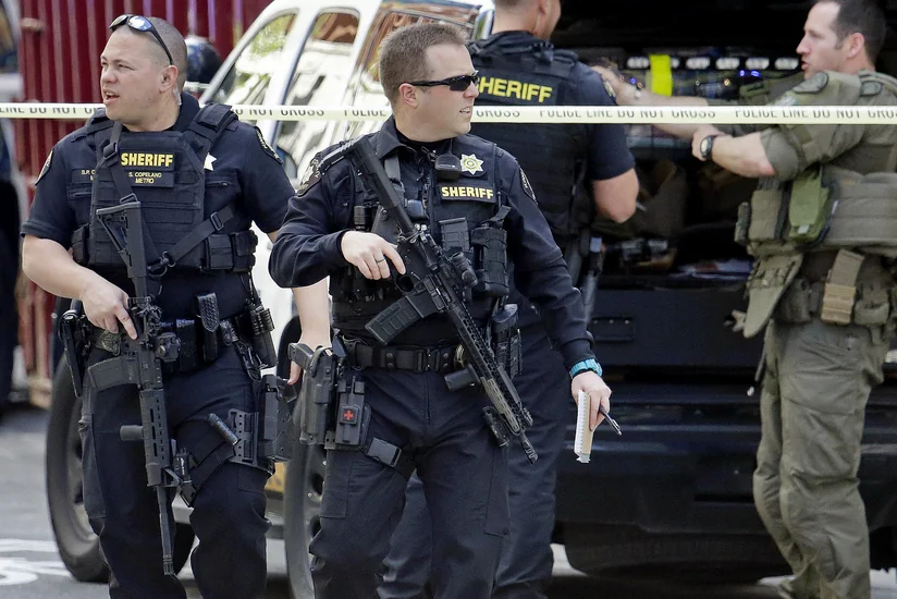 Texasda baş verən atışmada üç polis əməkdaşı yaralandı