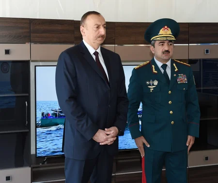 Prezident İlham Əliyev Dövlət Sərhəd Xidməti Sahil Mühafizəsinin ikinci dərəcəli yeni sərhəd gözətçi gəmisi ilə tanış olub