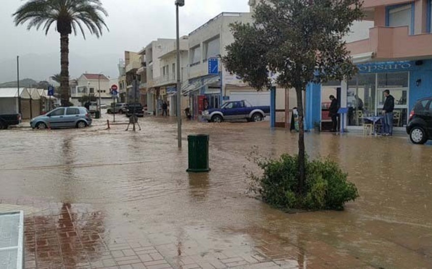 Krit adasında fövqəladə vəziyyət elan olunub