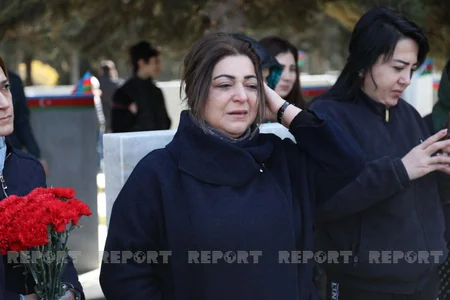 Aprel döyüşlərinin şəhid pilotlarının məzarı ziyarət olunub