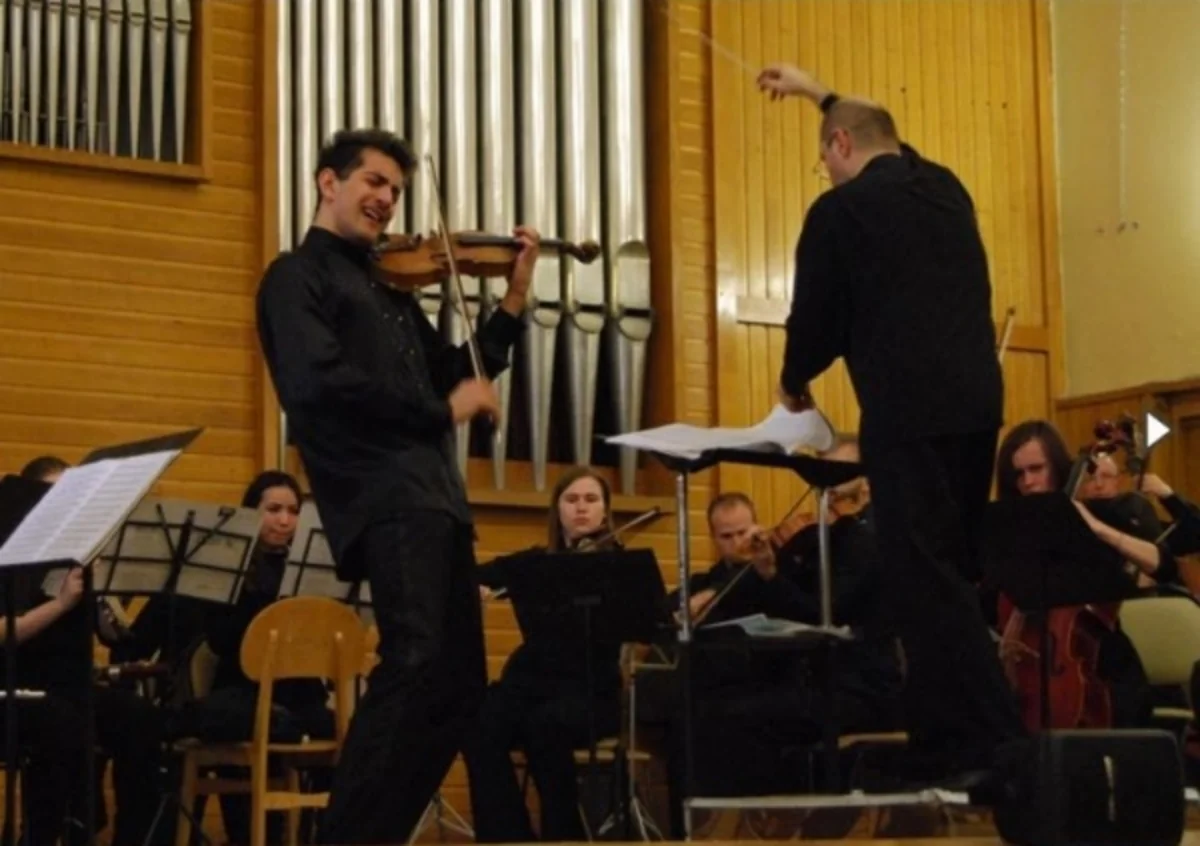 Gənc violin ifaçısı Elvin Xoca Qəniyev daha bir uğura imza atıb - FOTO