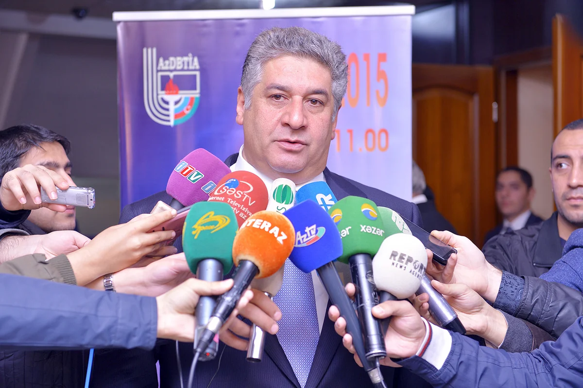 ​Azad Rəhimov Borussiyanın Henrix Mxitaryanı Bakıya gətirməməsinə münasibət bildirib