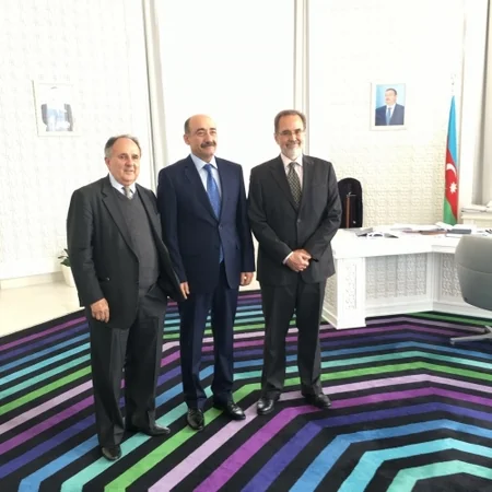 Əbülfəs Qarayev Braziliya Senatının komitə sədri Kristovam Buarkeni qəbul edib