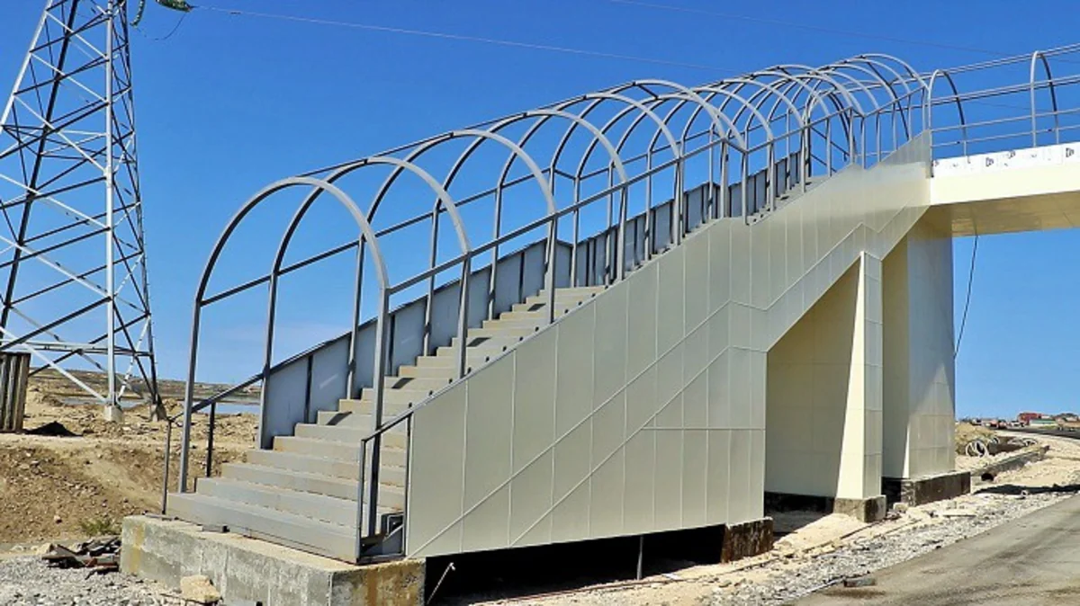 Zığ-Hövsan yolunda 3 yerüstü piyada keçidi inşa edilir