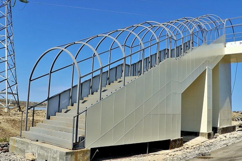 Zığ-Hövsan yolunda 3 yerüstü piyada keçidi inşa edilir