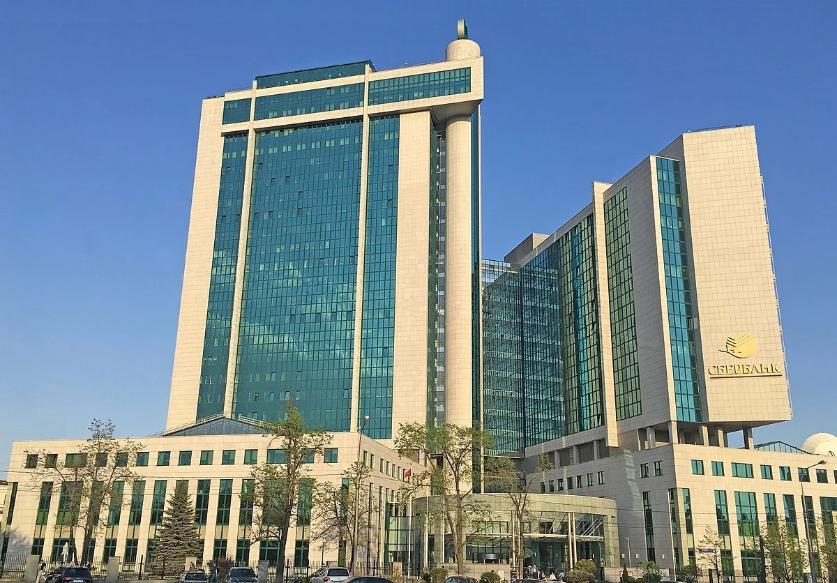 Rusiyanın bank tarixində kredit kartı məlumatlarının ən böyük oğurluğu baş verib