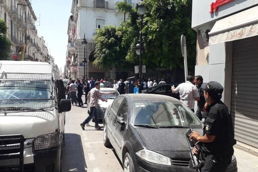 Tunisdə partlayış olub