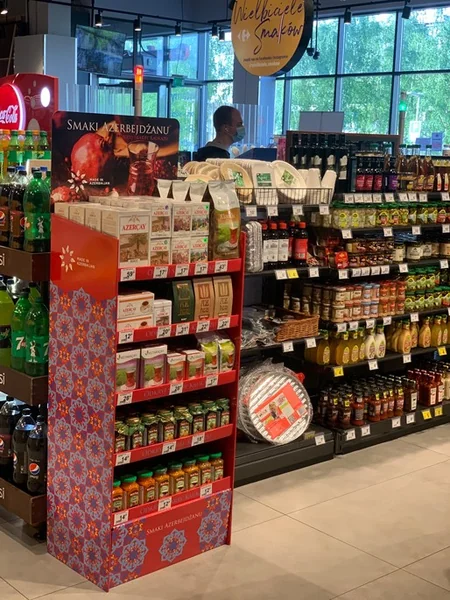“Made in Azerbaijan” brendli məhsullar Polşadakı “Carrefour” marketlərində
