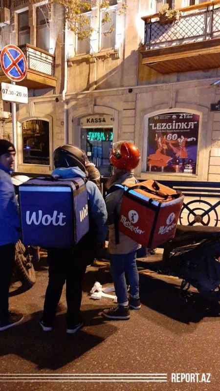 В Баку столкнулись два мотоциклиста, есть пострадавший