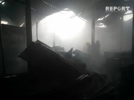 Пожар на шекинском рынке потушен - ОБНОВЛЕНО - ФОТО