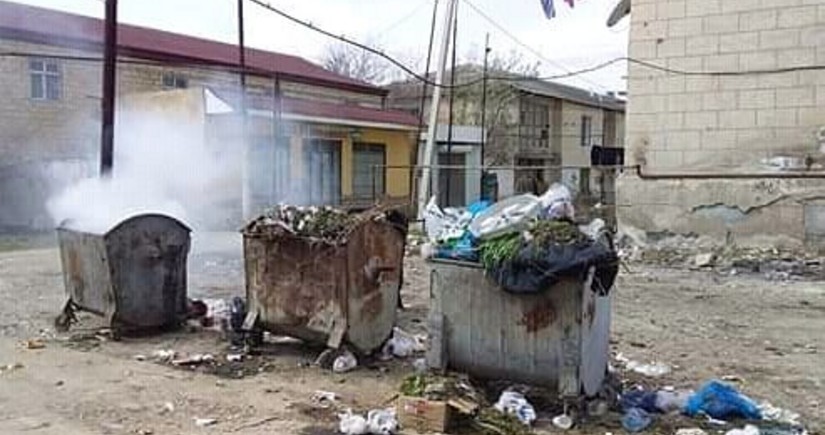 Bakıda tullantılar yığılan sahədə yanğın başlayıb
