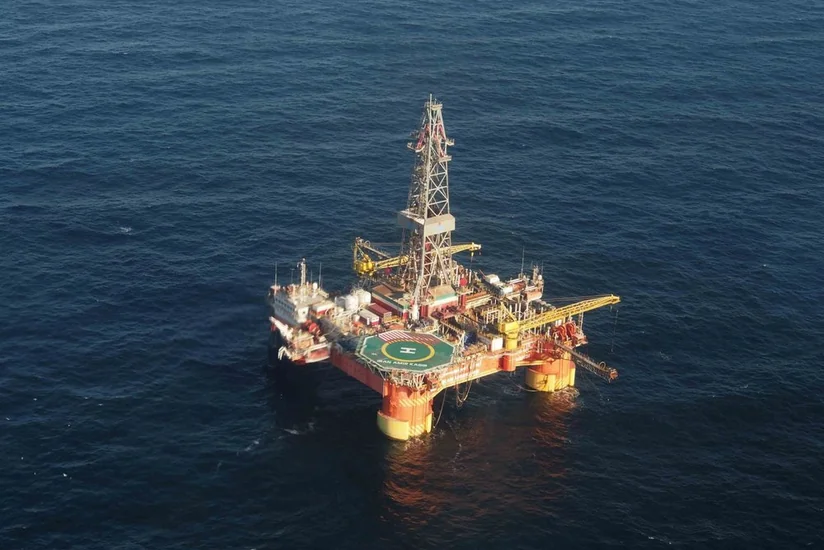 Казахстан предлагает создать службу по очистке Каспия от нефтяных пятен