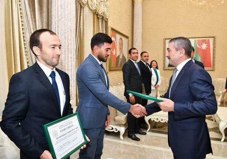 Avropa çempionatında gümüş medal qazanan Azərbaycan millisi təltif edilib