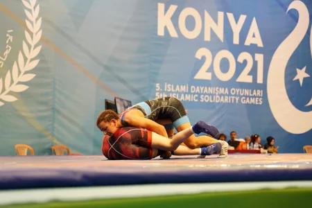 İslamiada: Azərbaycanın 4 güləşçisi finalda, Kolesnik gümüş medal qazanıb